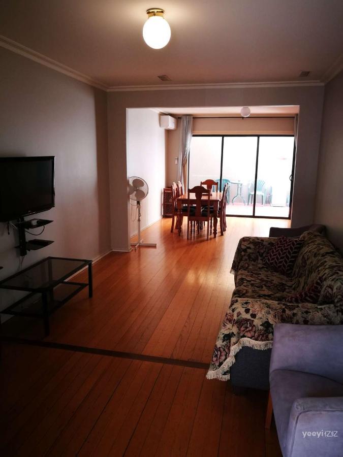 メルボルン Moonee Valley Viewsアパートホテル エクステリア 写真